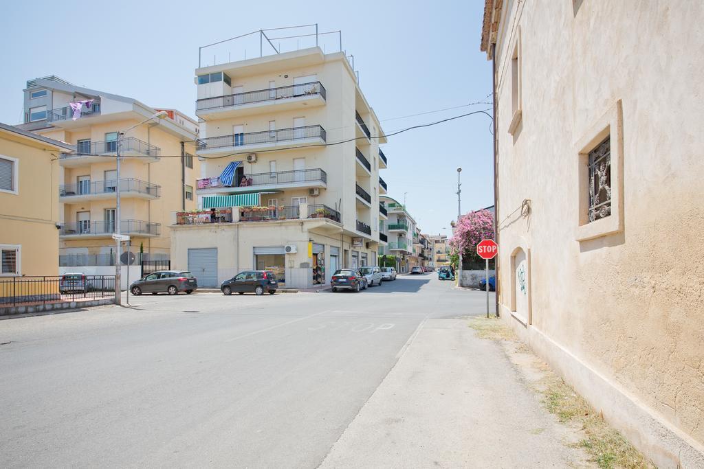 B&B Il Quadrato Marina di Schiavonea Ngoại thất bức ảnh