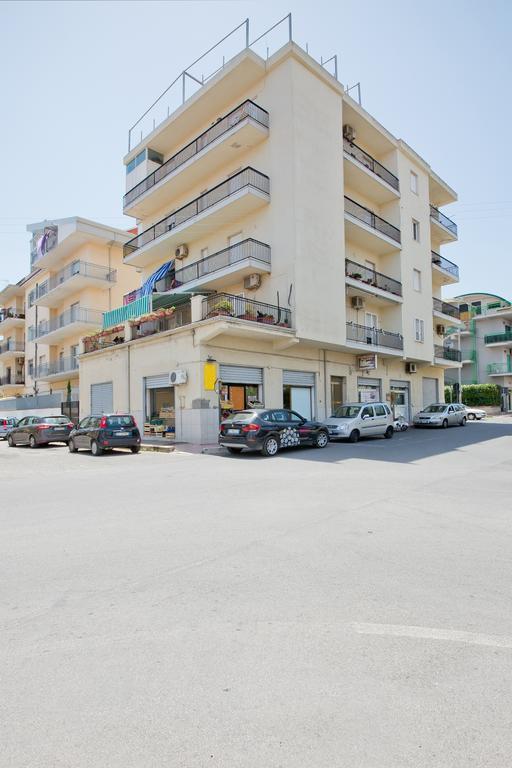 B&B Il Quadrato Marina di Schiavonea Ngoại thất bức ảnh